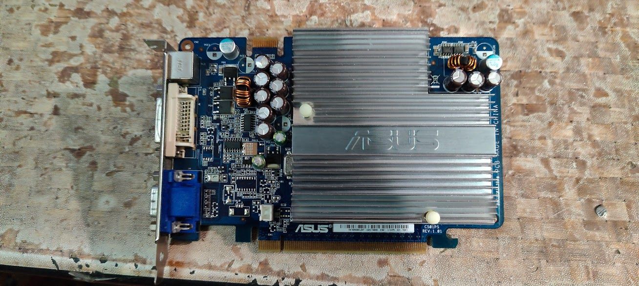 Видеокарта ASUS GeForce 7600 GS EN7600GSSILENT/HTD/512M/A 512MB PCI-E № K230611305 - фото фото фото 0