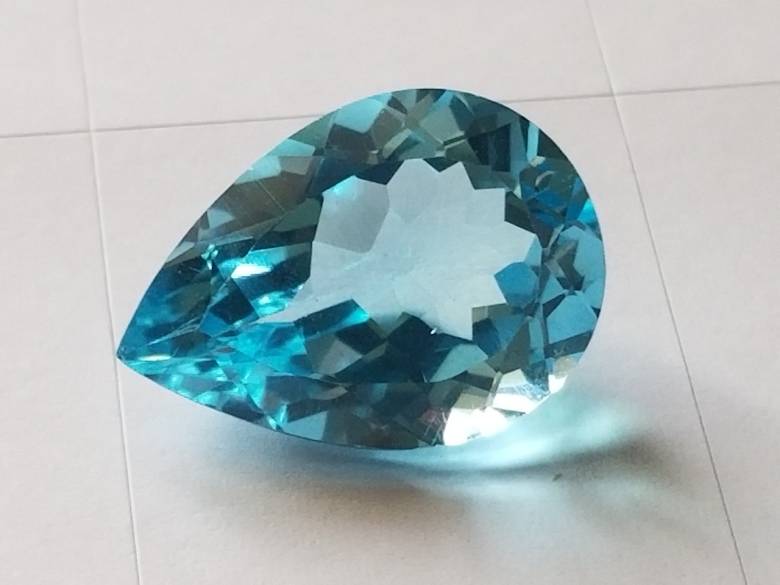 Натуральный топаз 13.11ct   18.2x13mm - фото фото фото 2