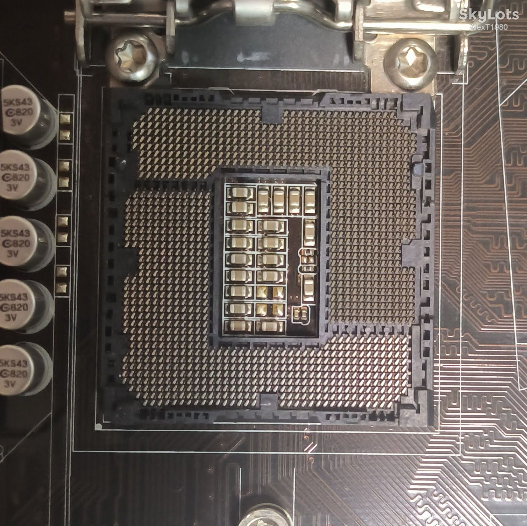 Материнська плата ASUS P8Z77-V LX   (Socket 1155, Intel Z77) б/в - фото фото фото 2