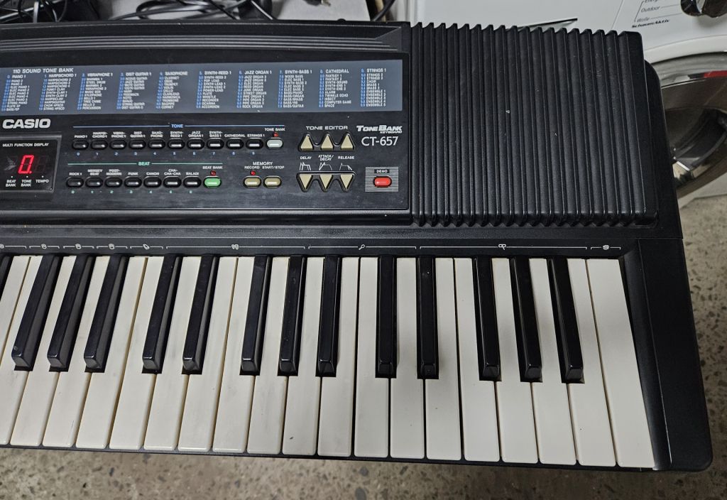 Синтезатор Casio CT-657 - фото фото фото 2
