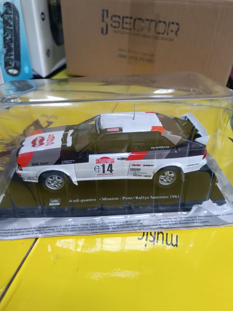 Масштабна модель Audi quattro 1:24 - фото фото фото 2