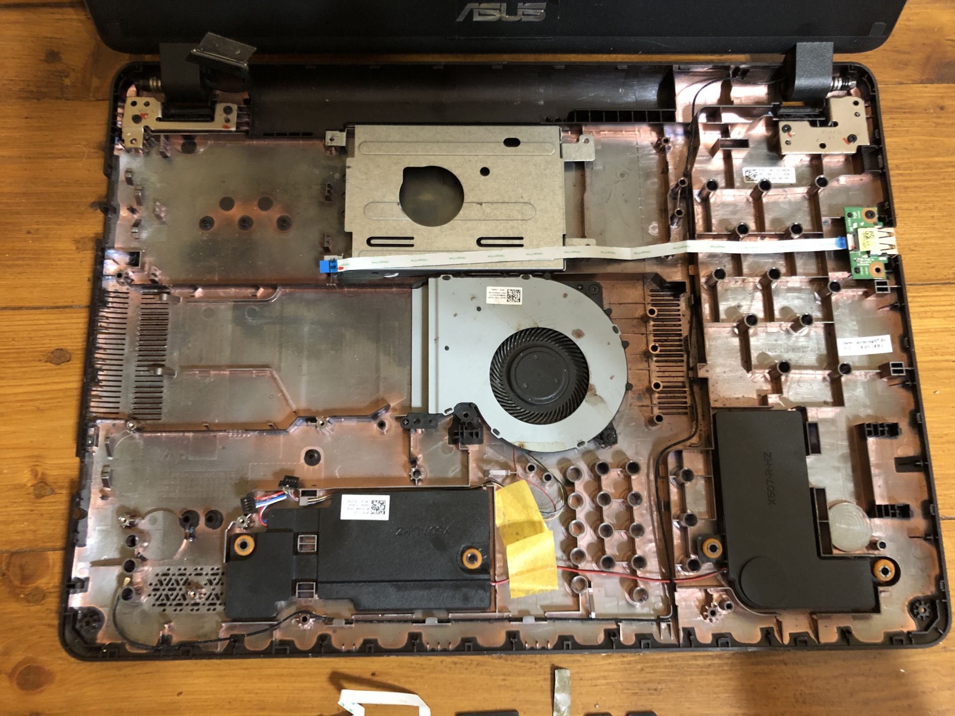 ноутбук Asus X507  на частини - фото фото фото 1