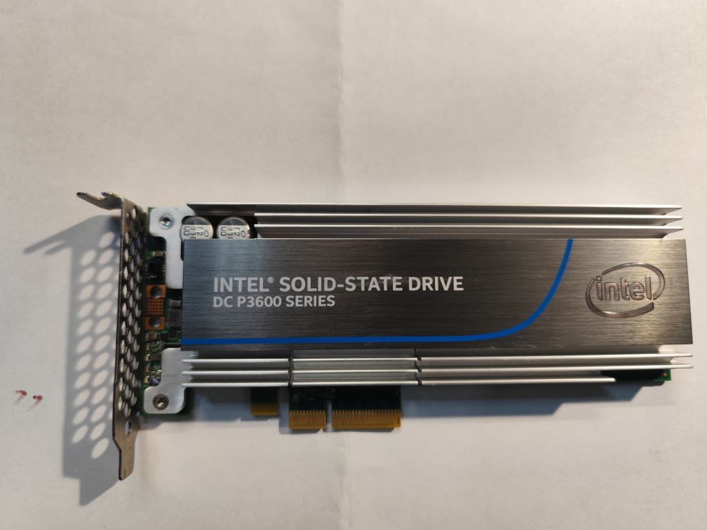 SSD диск Intel DC P3600 1.6Tb NVMe PCIe - фото фото фото 0