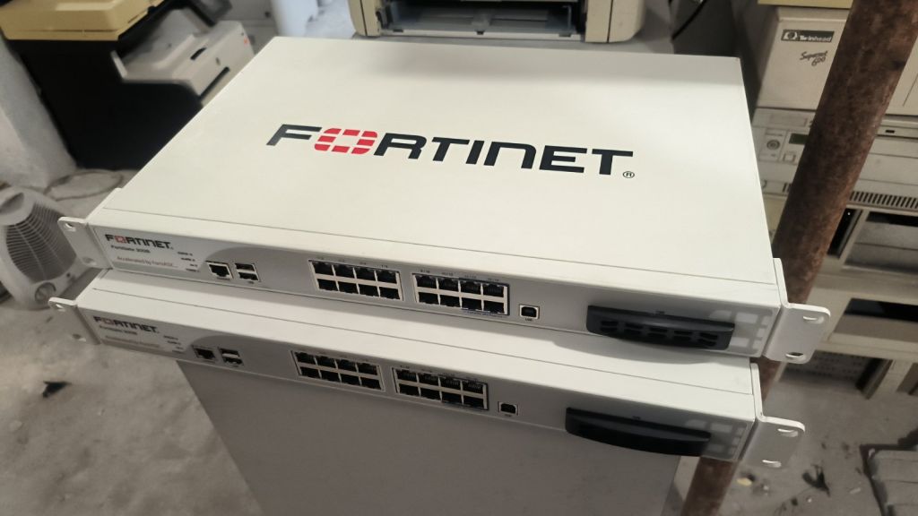 Мережевий екран Fortinet FG-200B - фото фото фото 7