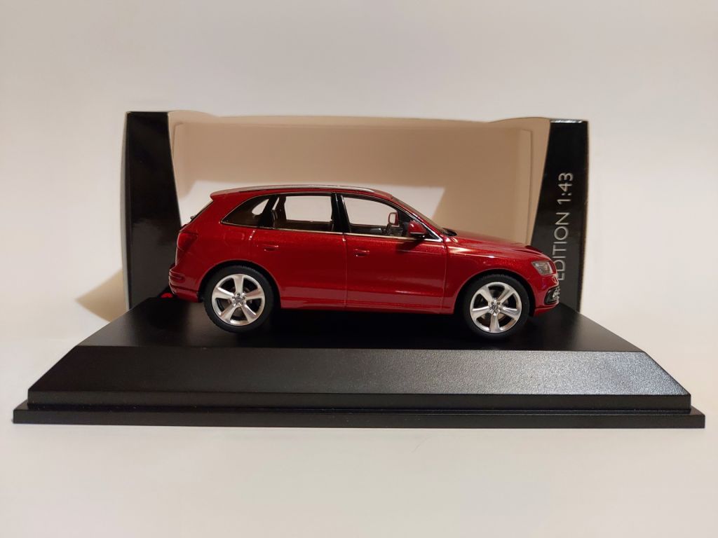Schuco 1:43 Audi Q5  (2013) redmetallic - фото фото фото 5