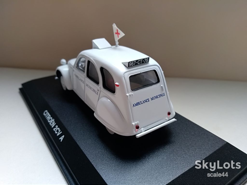 Citroen 2CV Ambulance.Norev.1/43 - фото фото фото 4