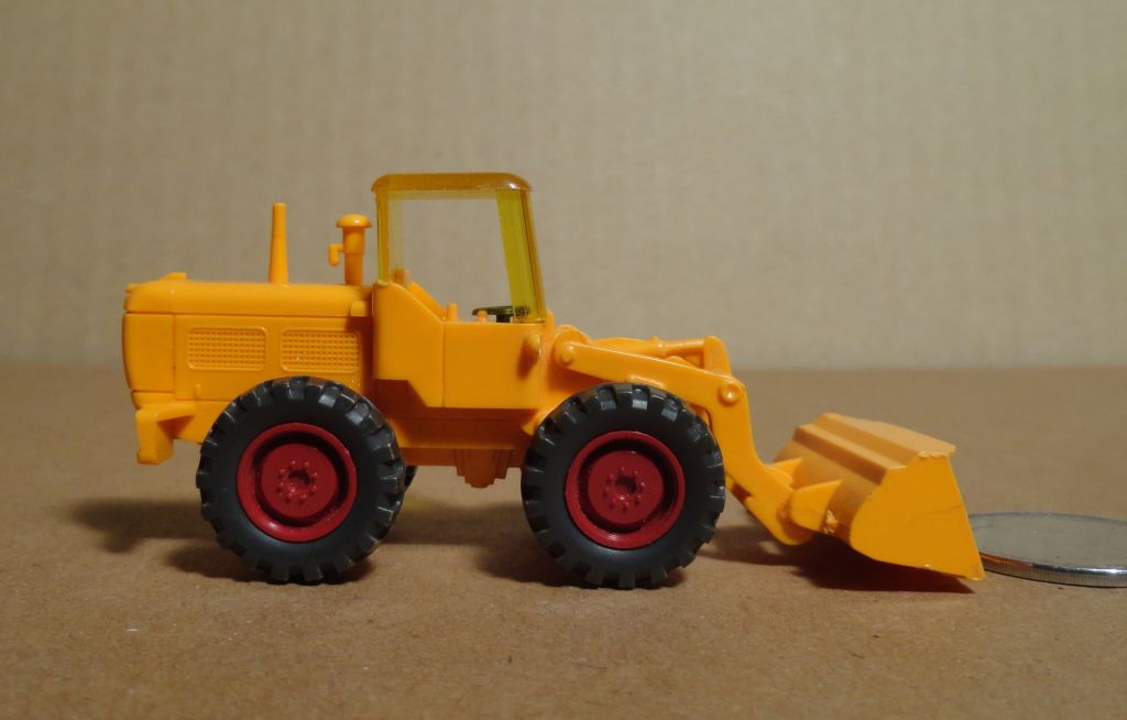 (4140) трактор для макета ж/д в масштабе H0  (1:87) - фото фото фото 3