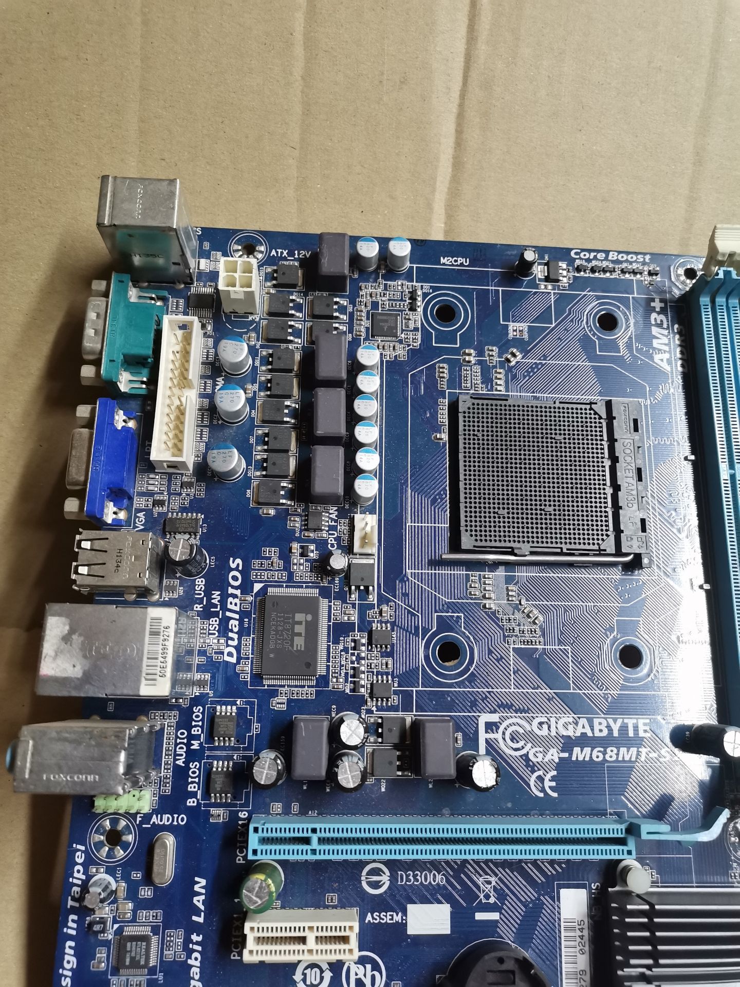 Материнская плата Gigabyte GA-M688MT-S2 socket AM3b DDR3 - фото фото фото 3