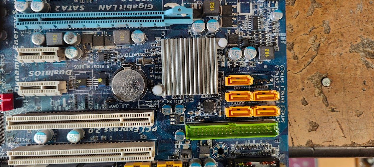 Мат. плата Gigabyte GA-EP43-UD3L rev1.1 LGA775 P43 PCI-E+GbLAN SATA ATX 4DDR2 № 230307103 - фото фото фото 2