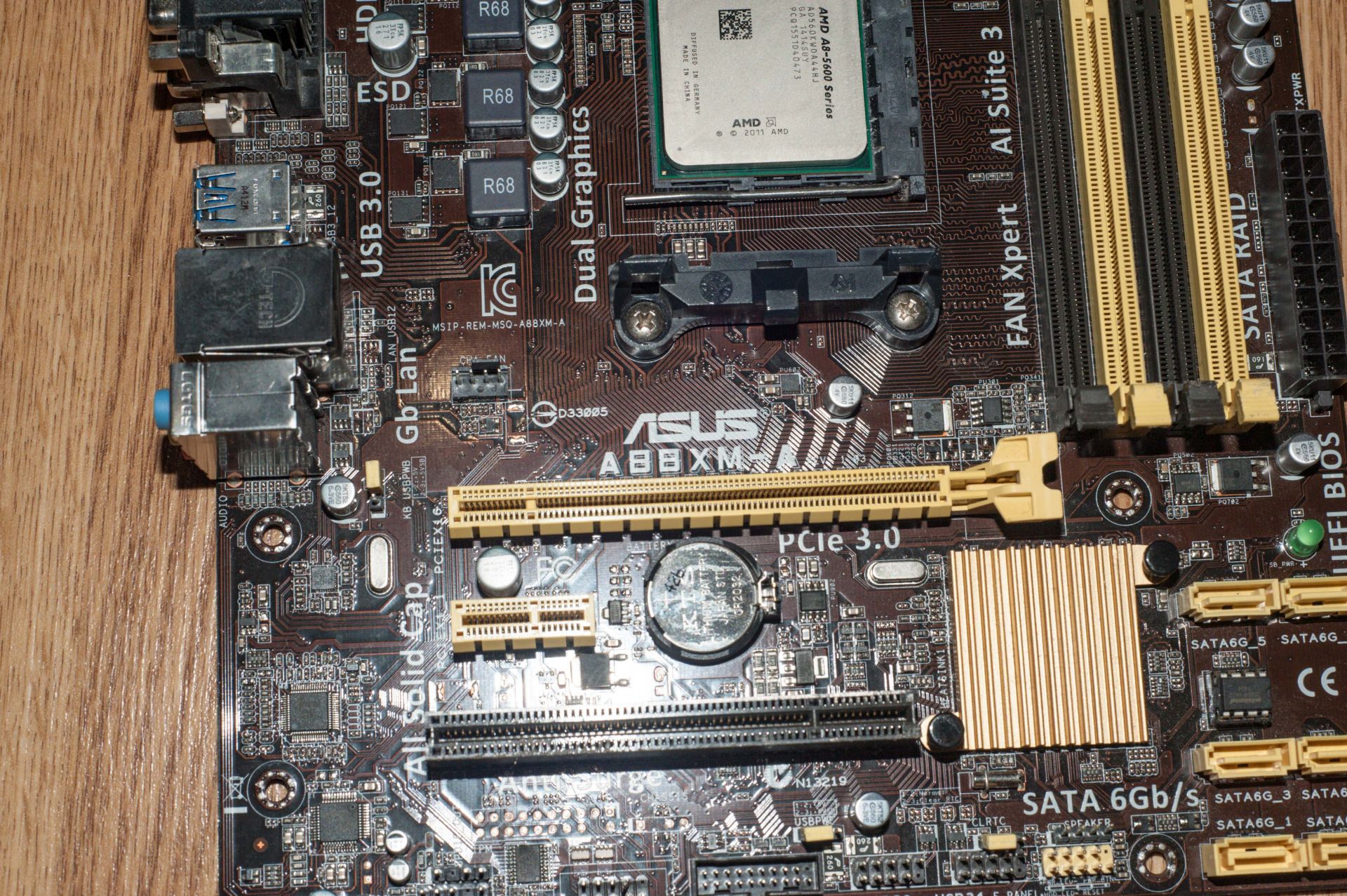 Материнська плата Asus A88XM-A      (sFM2+ Процесор A8 5600 - фото фото фото 2