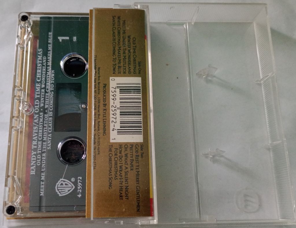 RANDY TRAVIS An Old Time Christmas. Cassette US - фото фото фото 1