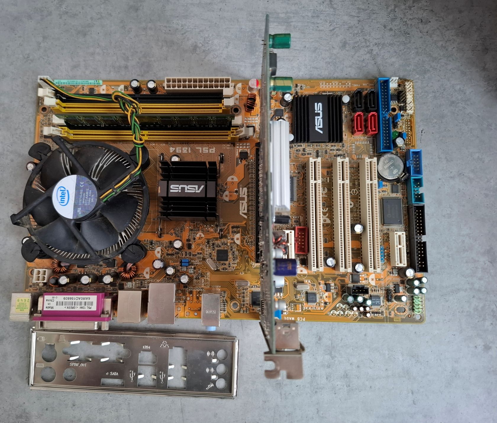 Материнська плата ASUS P5L 1394       (Socket 775) + процесор E2180         (№22) - фото фото фото 0