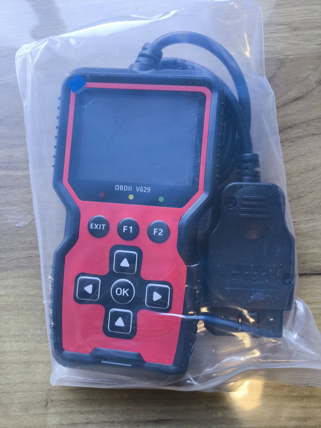 Автосканер OBD2 V629 — Автономний діагностичний сканер помилок двигуна     (кольоровий дисплей) - фото фото фото 3