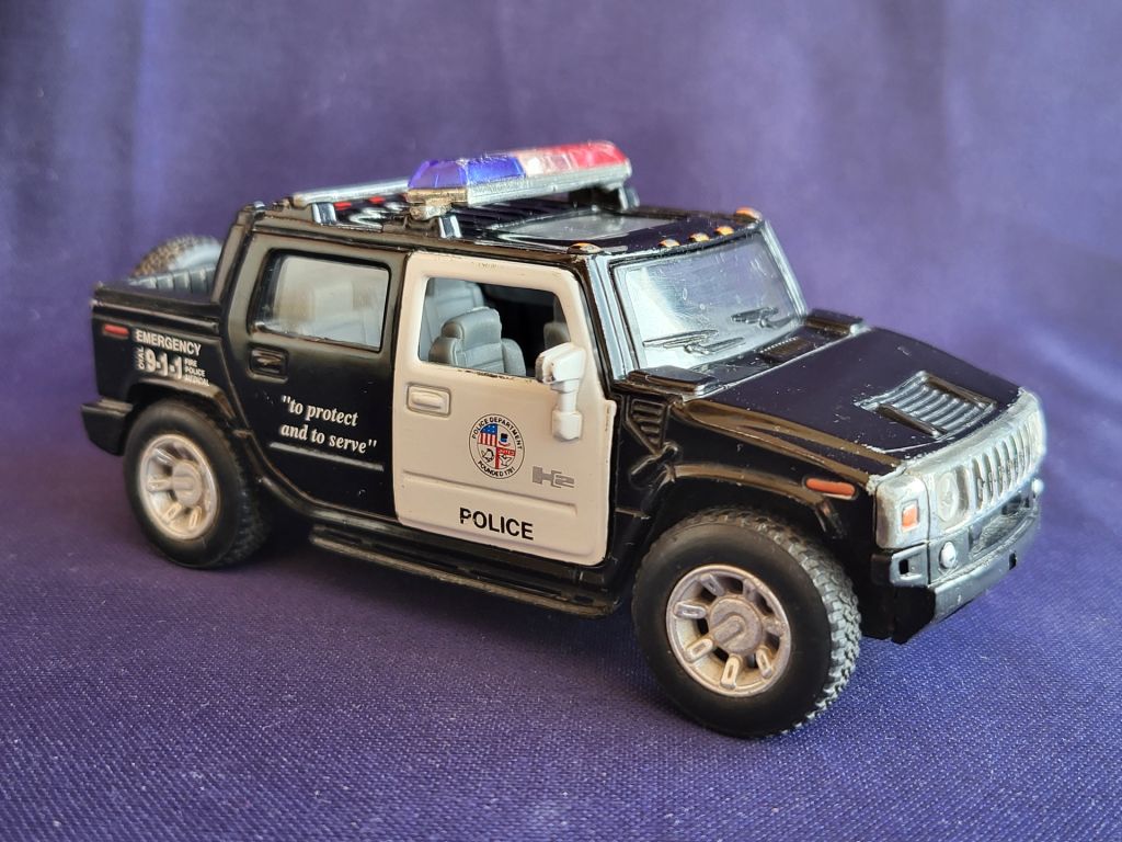 Модель машинка Hummer H2 SUT Police. масштаб 1;40 - фото фото фото 1