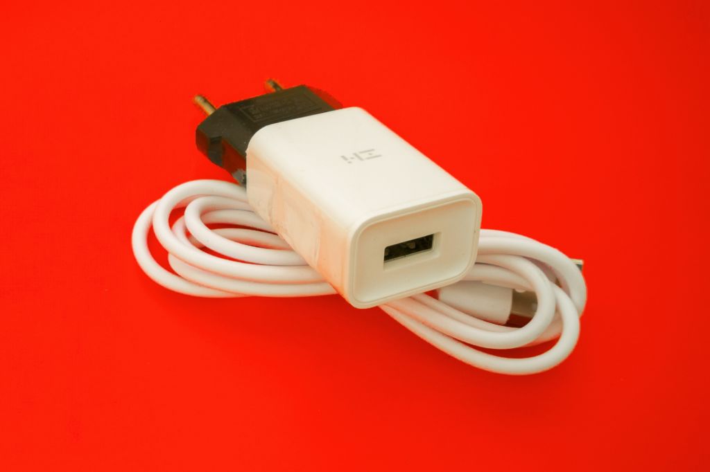 Зарядное Новое Xiaomi ZMI AP611 USB Зарядка 5V 2A - фото фото фото 0