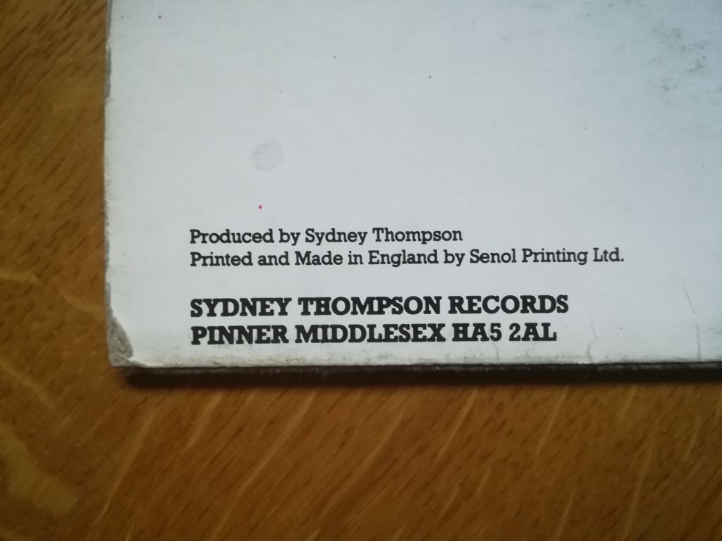 Sydney Thompson plays ballroom and latin-Ex.-Англия - фото фото фото 3