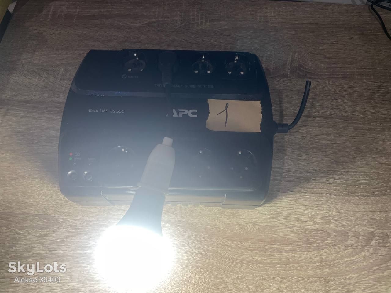Джерело безперебійного живлення        (ИБП) APC Back-UPS ES 550VA / 330W        (BE550G-RS) - фото фото фото 4