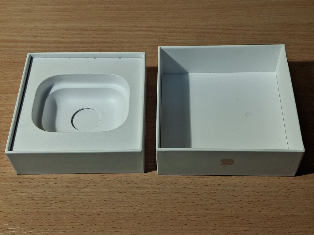 Коробка для наушников Apple AirPods  (#01) MMEF2ZM/A - фото фото фото 6