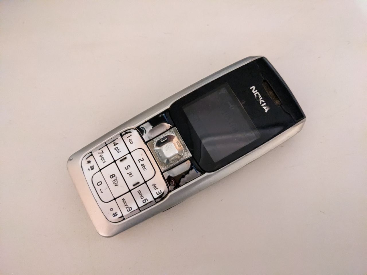 Мобільний телефон Nokia 2310 бу без кришки - фото фото фото 3