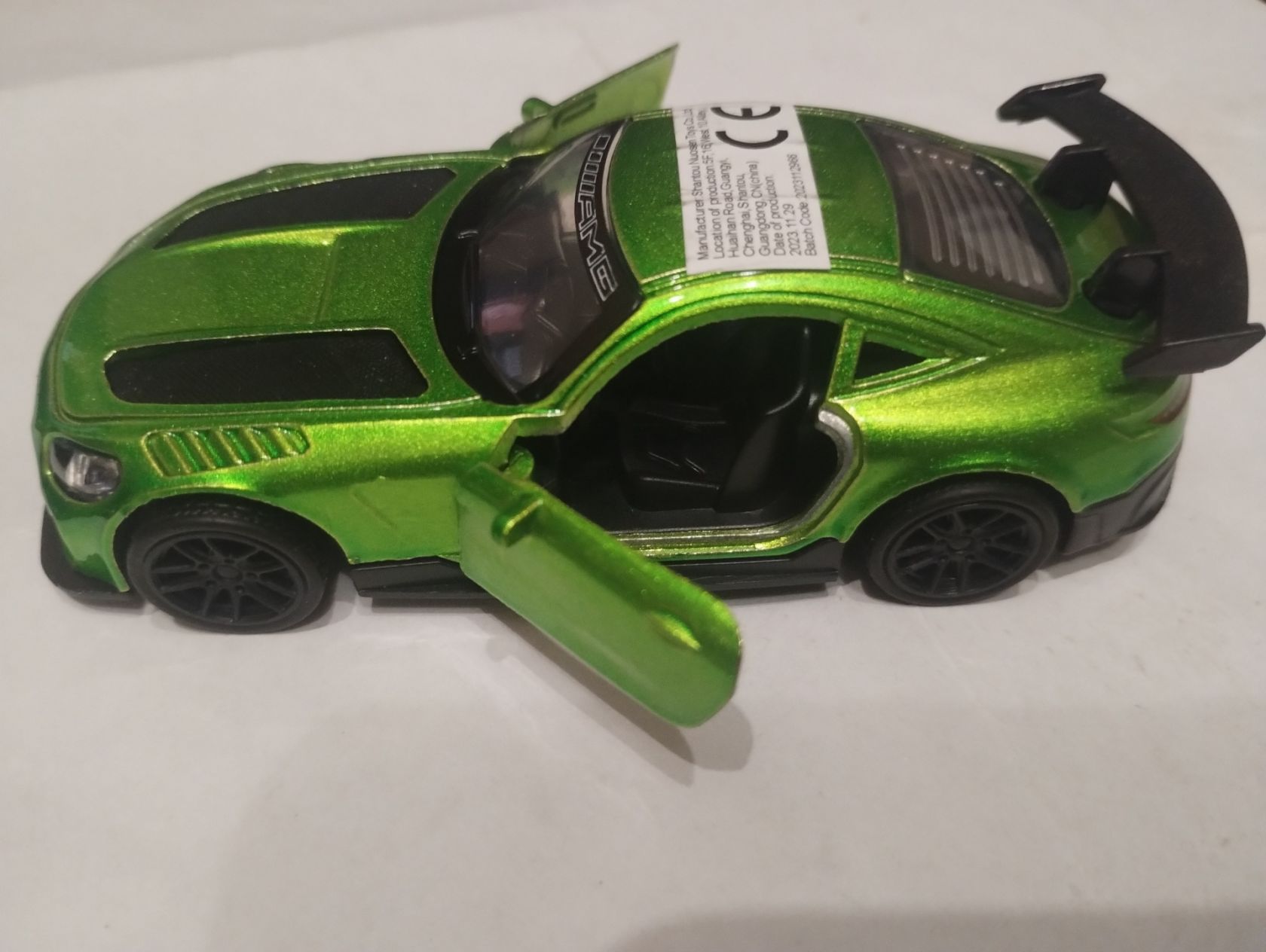 Іграшкова металева машинка, колекційна,модель спорткар Mercedes-AMG GT    (зеленого цвета)    , розмір 1/36 - фото фото фото 2