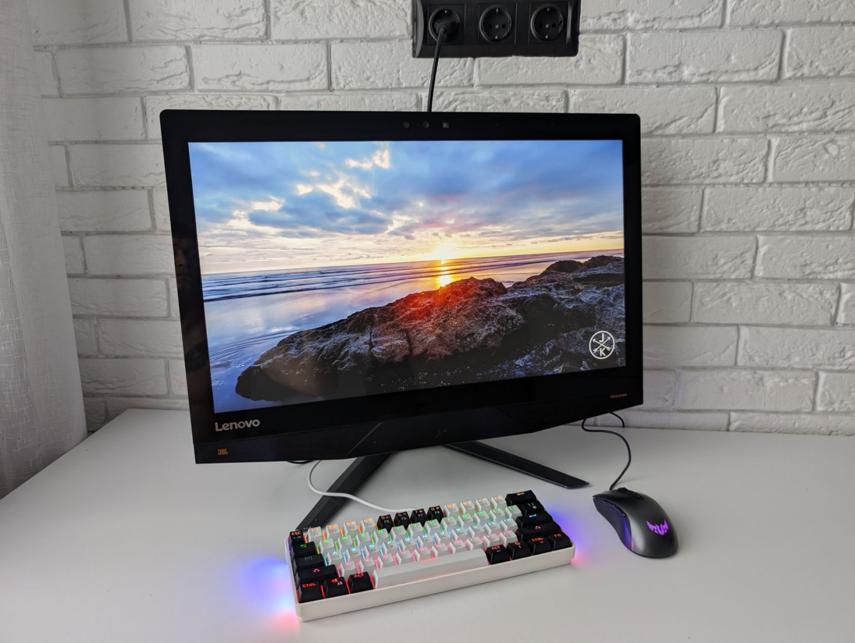 Lenovo AIO 700 23.8" 4K TOUCH / GTX 950 2GB/ SSD 512GB / i5 - фото фото фото 0