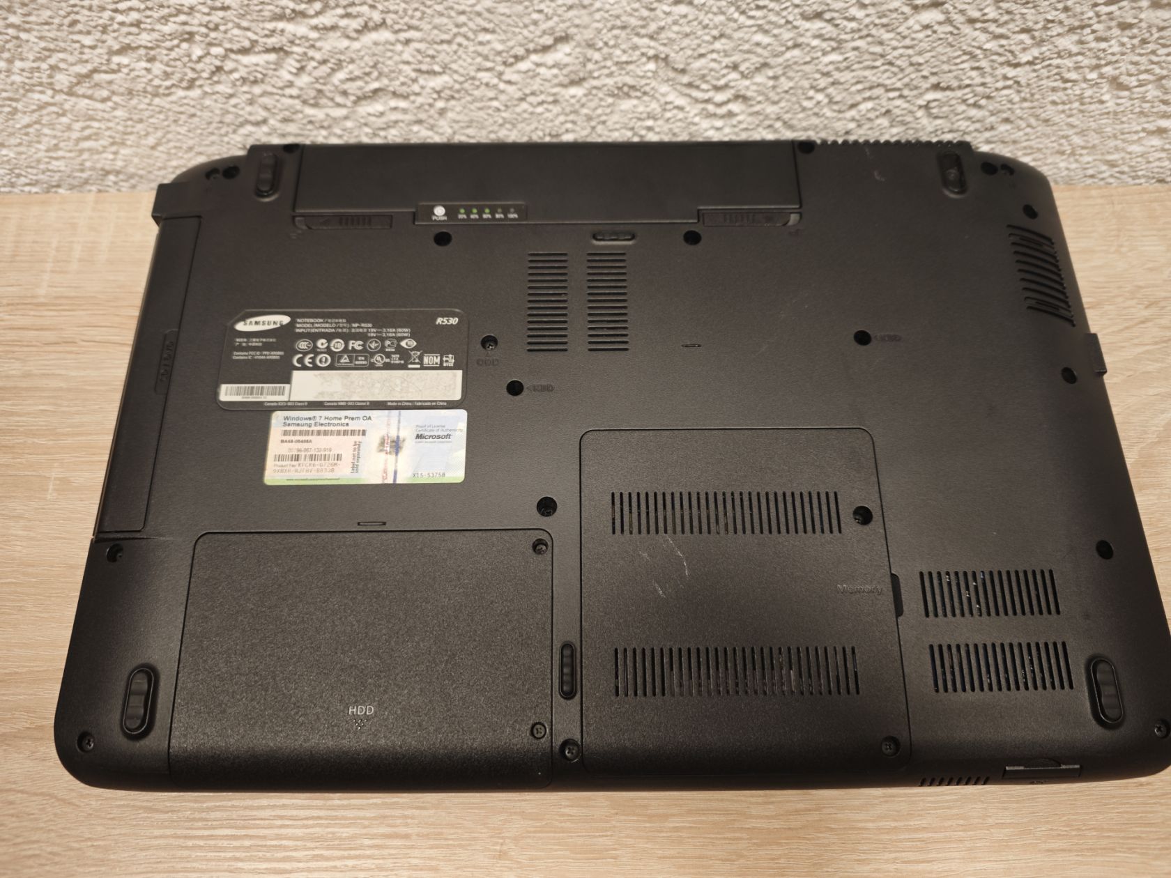 Ноутбук 15.6" Samsung Intel Pentium T4300/DDR3 4Gb/HDD 320Gb/Intel - фото фото фото 2