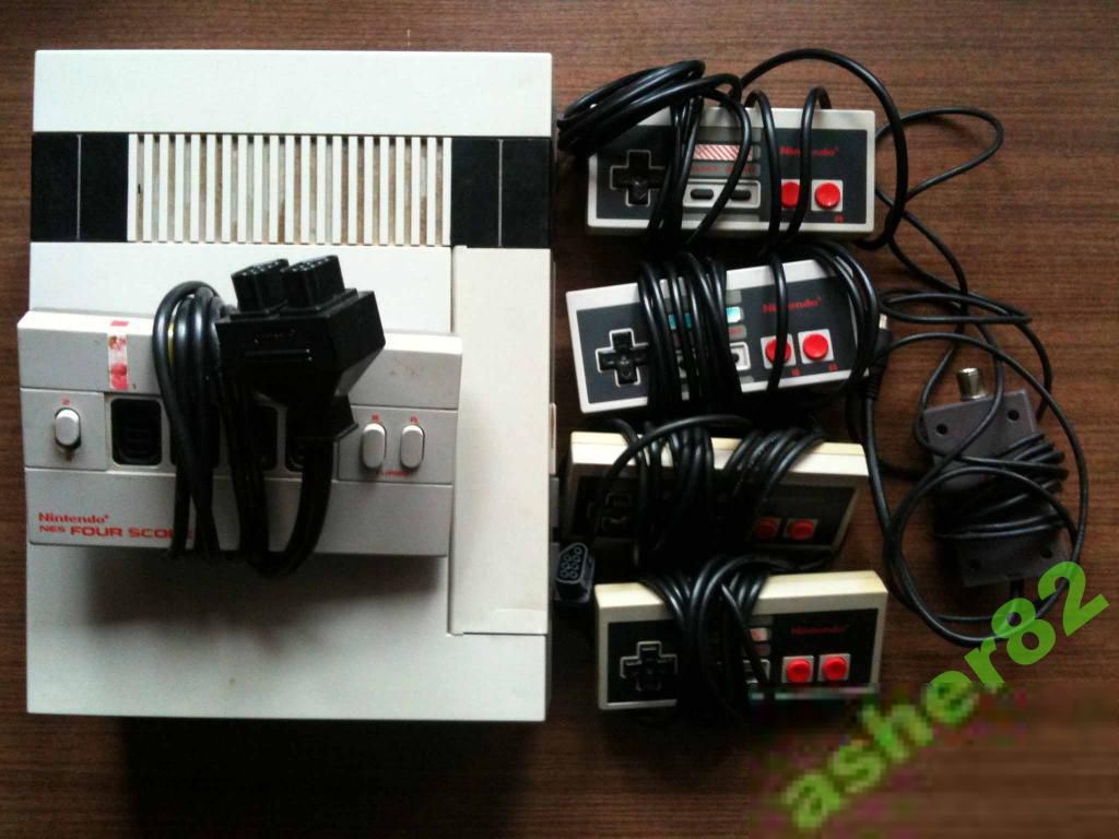 Приставка Nintendo Entertainment System  (NES)  (PAL) + 4 score + 4 геймпада - фото фото фото 0