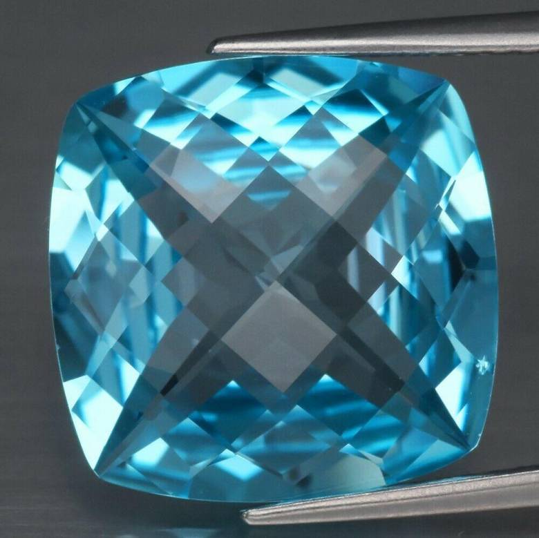 Натуральный топаз 10.86 ct  14 x 14 mm - фото фото фото 0