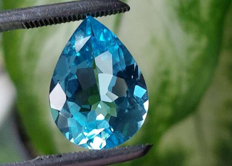 Натуральный топаз 13.11ct   18.2x13mm - фото фото фото 4