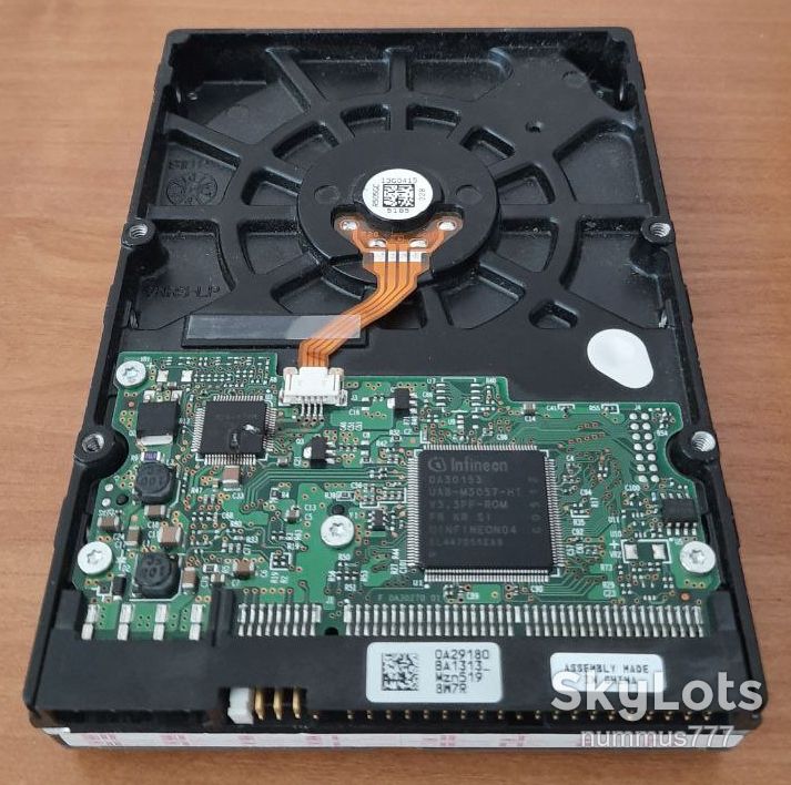 Жорсткий диск Hitachi HDS728040PLAT20 41.1 Gb Не визначається - фото фото фото 1
