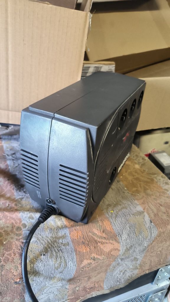 Безперебійники ДБЖ APC Back-UPS ES 525 BE525-RS - фото фото фото 4