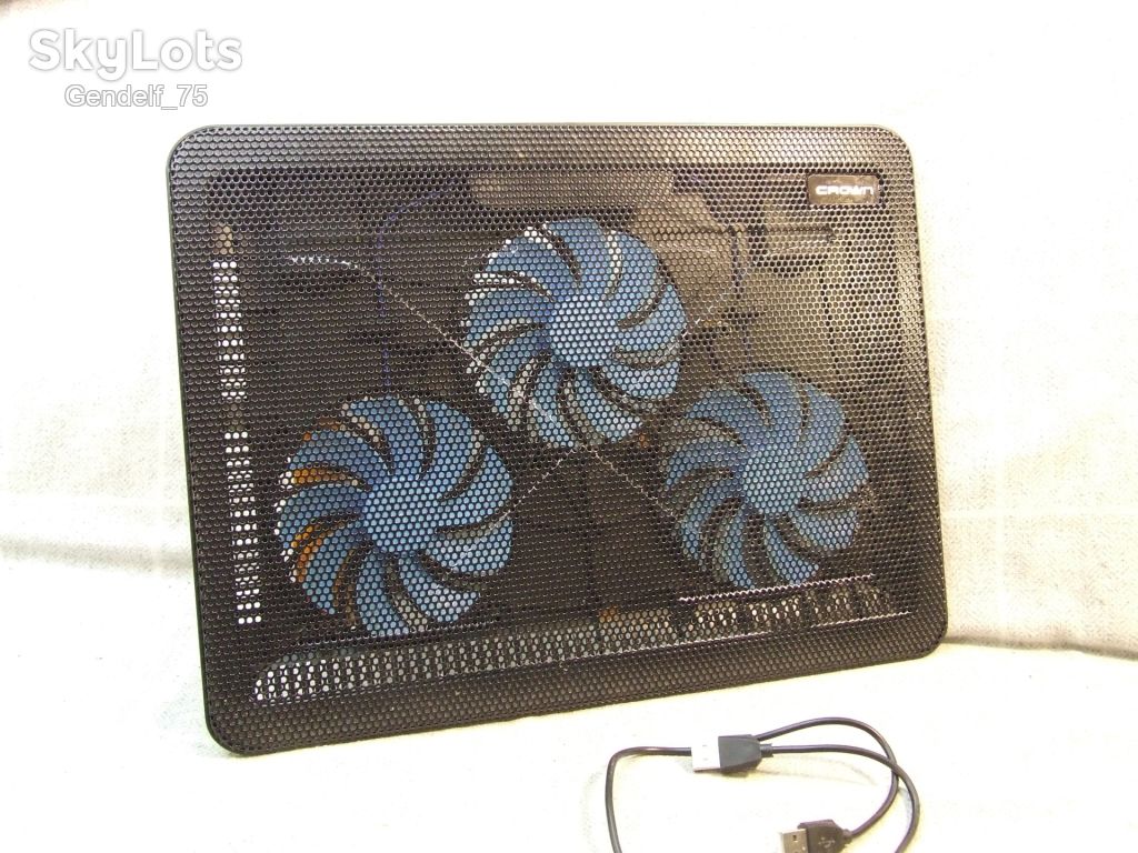 Подставку Crown Micro CMLC-1043T для охлаждения ноутбука купить - фото фото фото 2