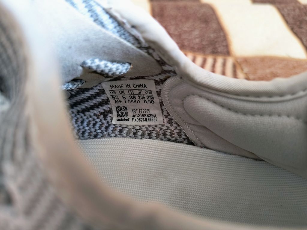 Кросівки Adidas Yeezy Boost 350 V2 - фото фото фото 6