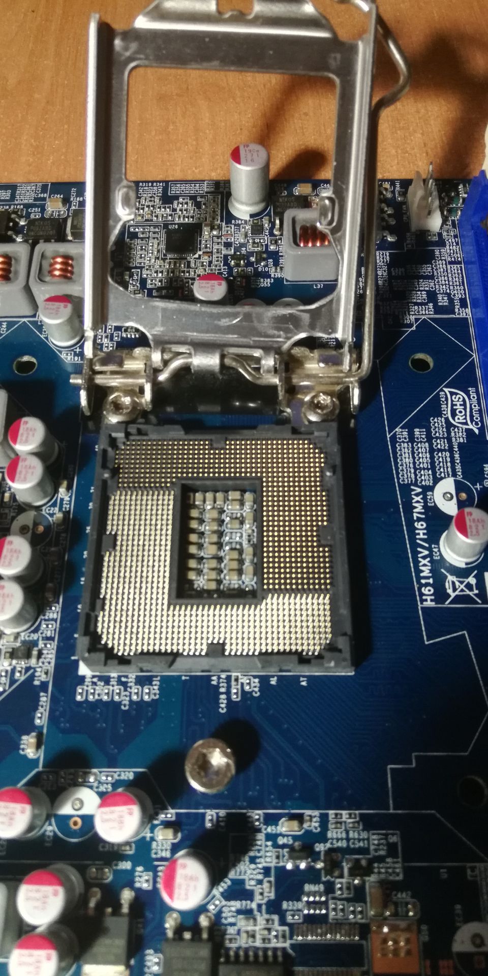 Foxconn H61MXV    (Socket 1155 Intel H61) OEM - фото фото фото 1