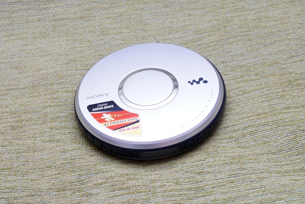 Sony D-EJ01 CD Walkman - фото фото фото 1