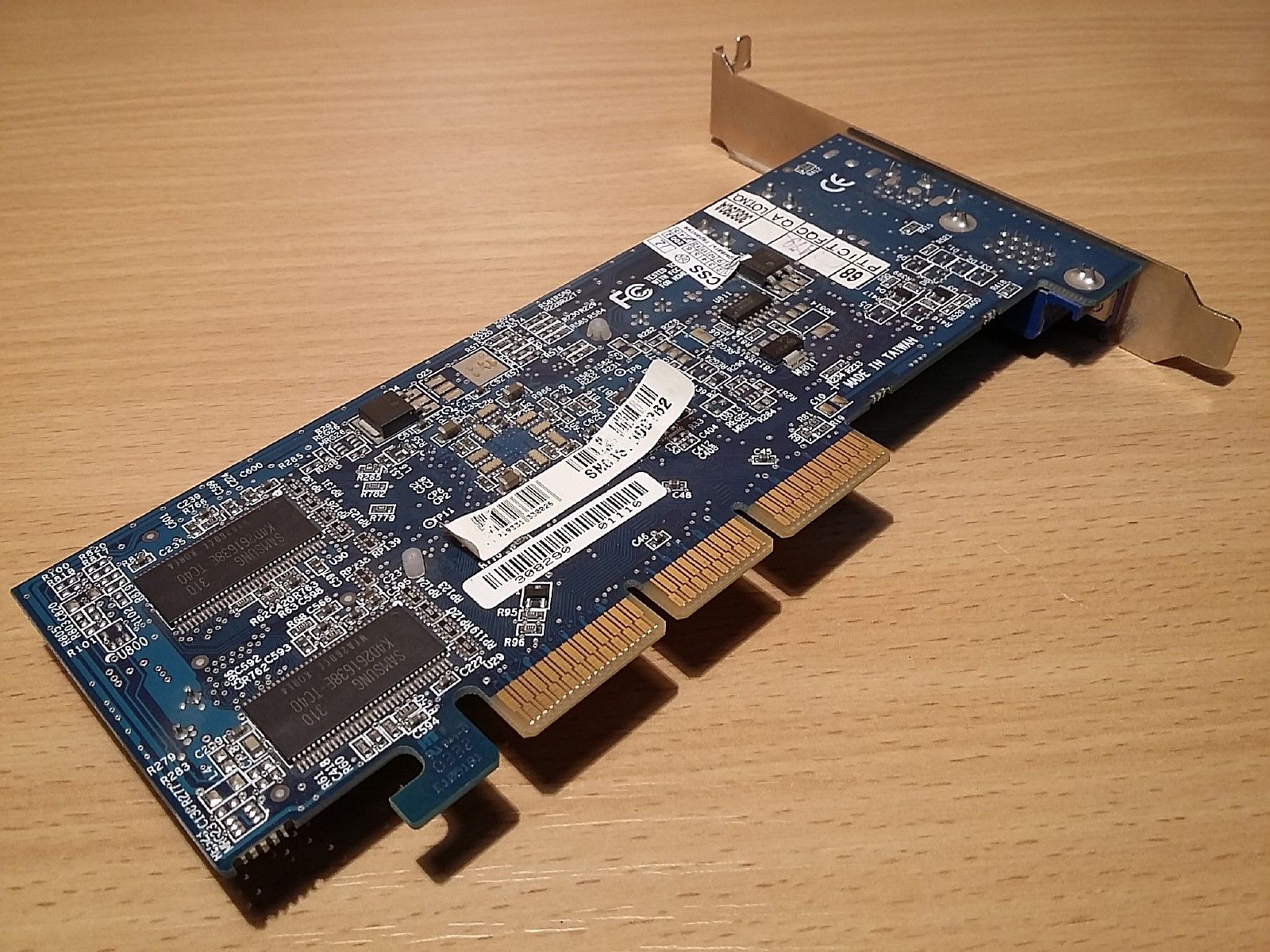 Видеокарта ATI Radeon 9200 SE Gigabyte GV-R92S64T    (AGP 8x, 64Mb) - фото фото фото 3