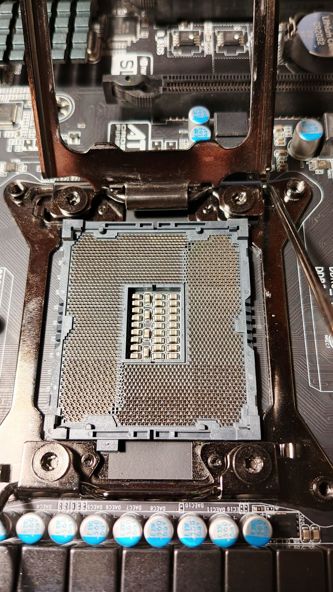 Материнская плата Gigabyte GA-X79-UD3   (s2011, Intel X79, PCI-Ex16) - фото фото фото 1