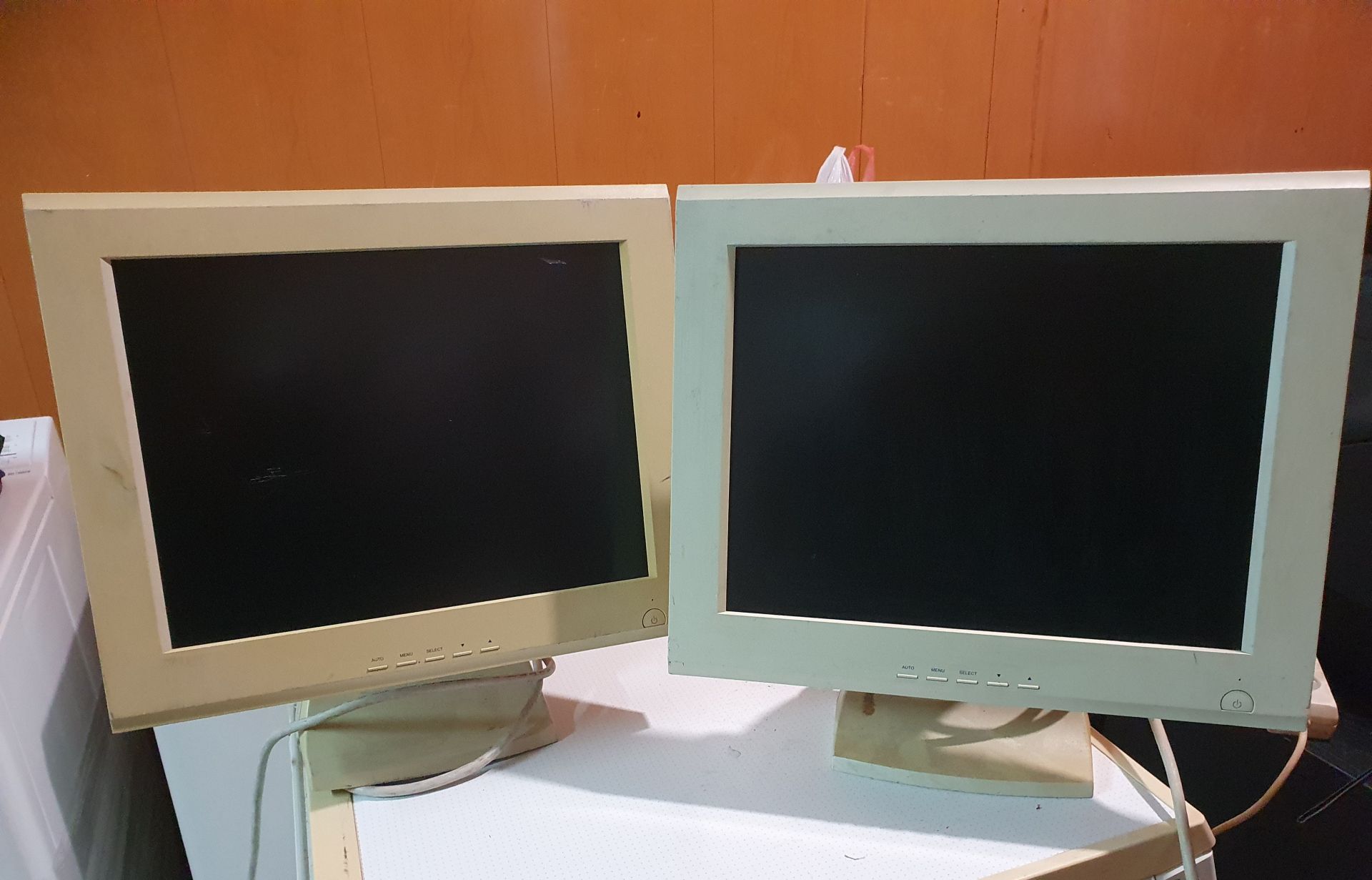 TFT lcd monitor CT 1501, 2 штуки - фото фото фото 0