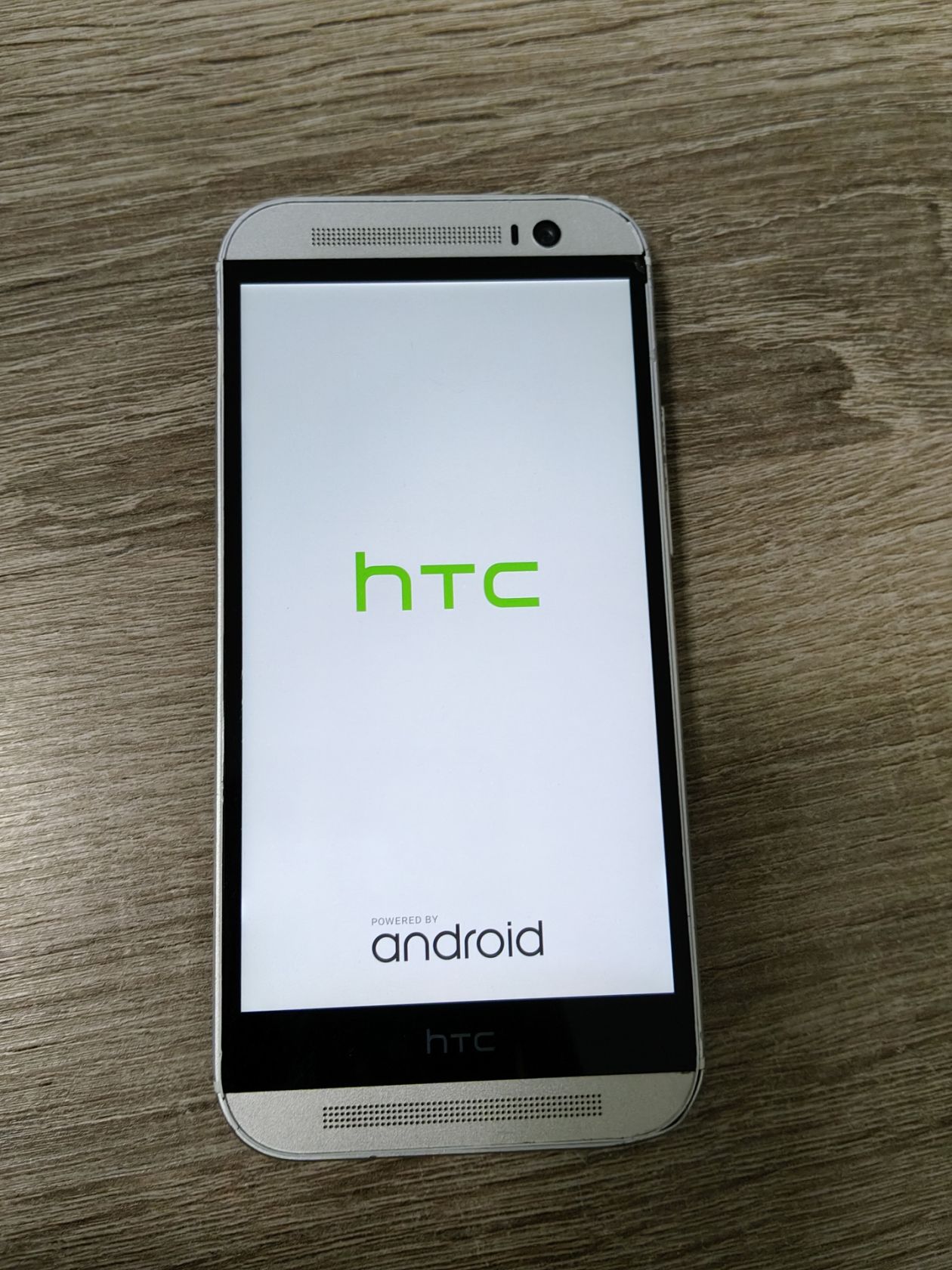Телефон HTC One M8 під відновлення або на запчастини - фото фото фото 0