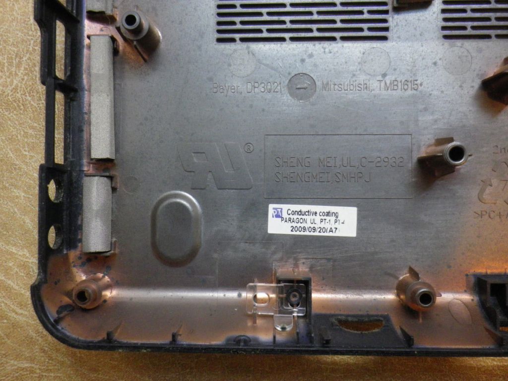 Б/У Корпус низ без сервісних кришок на TOSHIBA SATELLITE L500-19X - фото фото фото 4