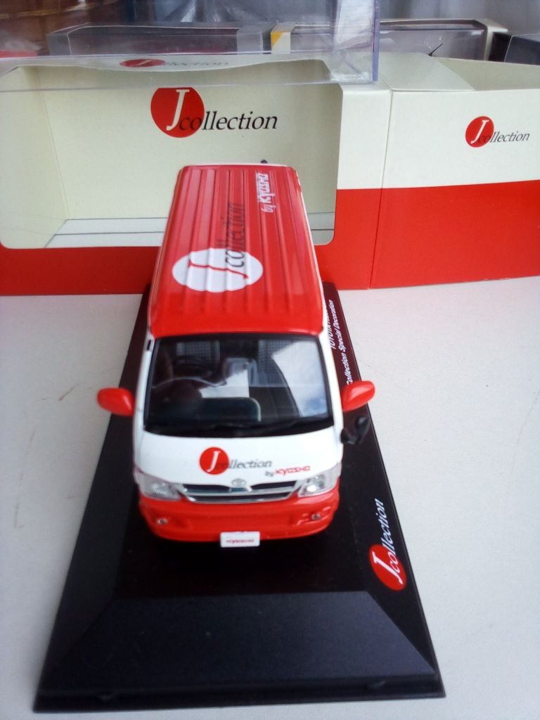 Toyota Hi-Ace Jcollection by Kyosho 1:43 - фото фото фото 6