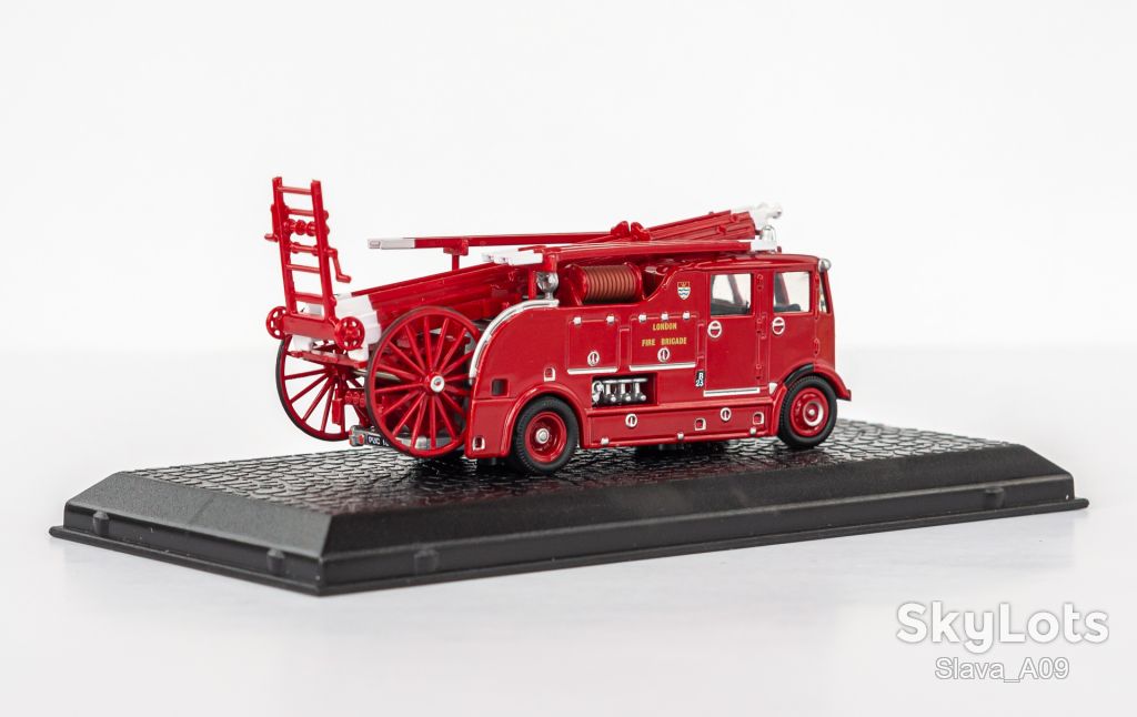 1:76 AEC Regent III Fire Engine, Atlas #4144101 - фото фото фото 4