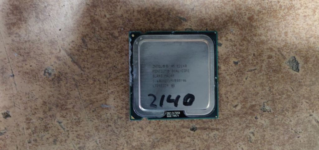 Процессор Intel Pentium E2140 1.60GHz/1M/800/06 LGA775 № 212506 - фото фото фото 0