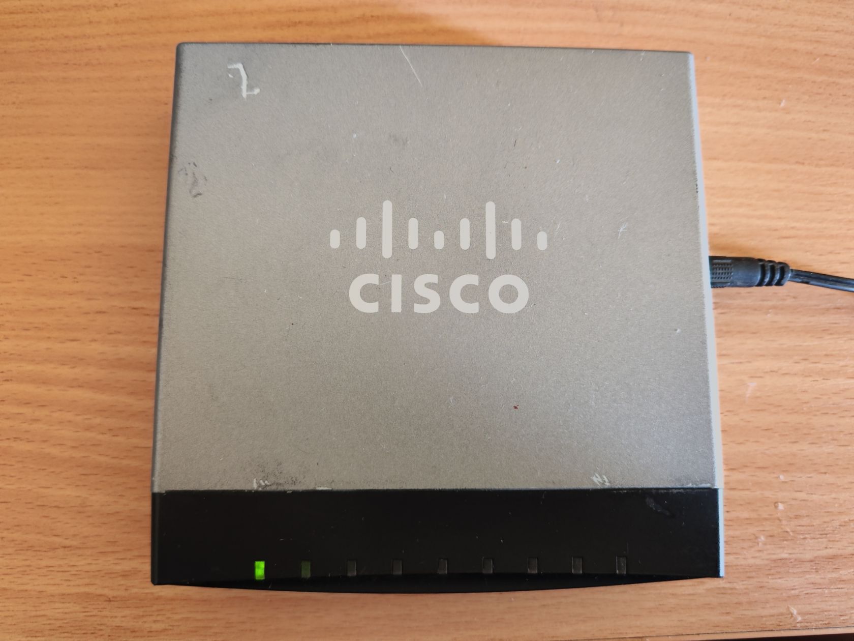 Коммутатор Cisco SF100D-08 - фото фото фото 1