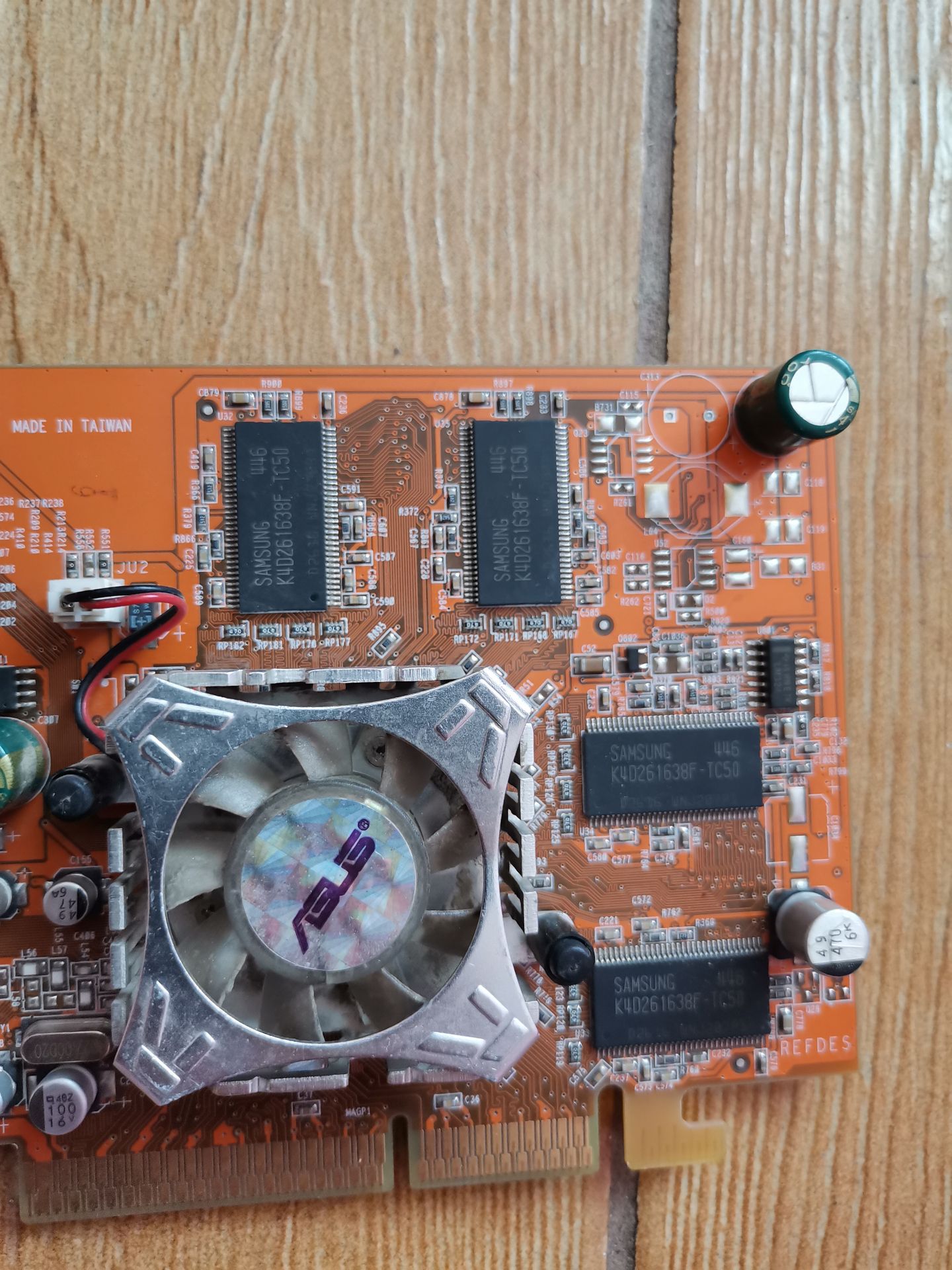 Видеокарта Asus A9550GE/TD/128M/A 128mb AGP 8x - фото фото фото 3