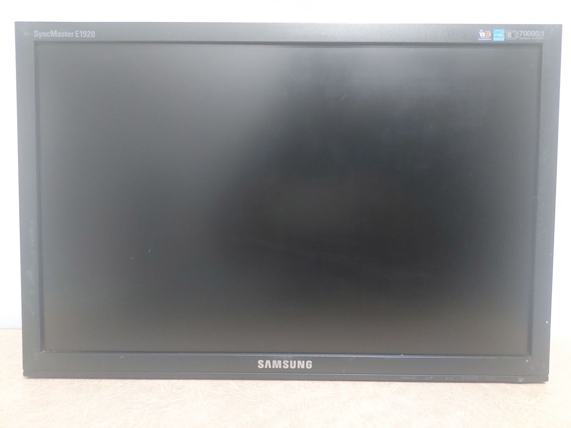 Б/В Монітор 18.5" Samsung E1920N LS19CLYSB Black код.1907 - фото фото фото 0