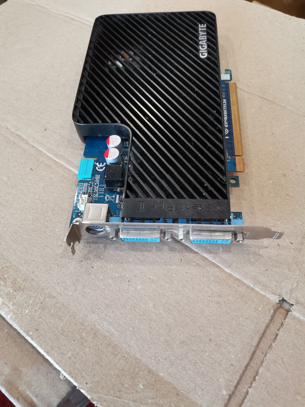 Видеокарта Gigabyte GV-NX86T512H 512mb GDDR2  PCI Express x16 - фото фото фото 0