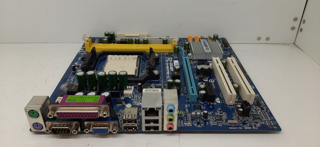 Материнская плата GIGABYTE GA-M61PME-S2 Socket AM2 plusMicroATX 2x DDR2 - фото фото фото 2