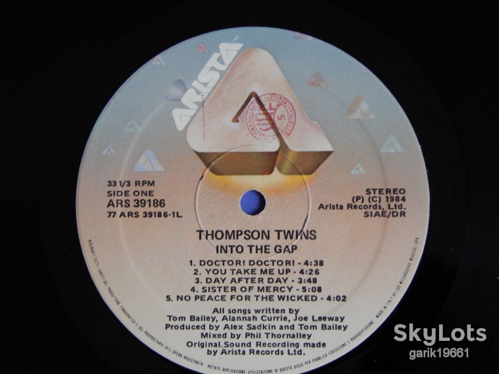 Thompson Twins ‎– Into The Gap  (Arista ‎– ARS 39186, Italy) EX+/NM- - фото фото фото 3