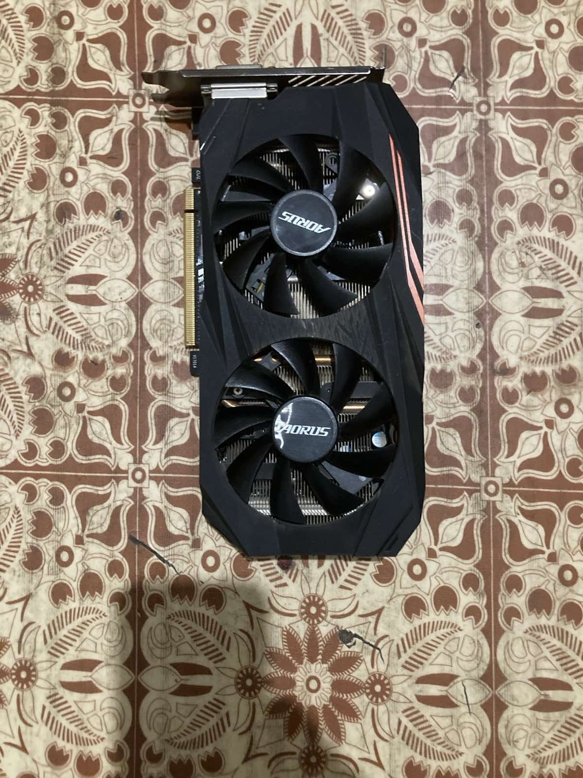 RX 580 8 Gb  Gigabyte Aorus - фото фото фото 1
